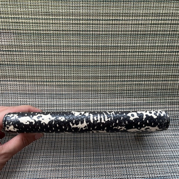 Coach Black & White Leather Wallet​​ - Picture 3 of 11